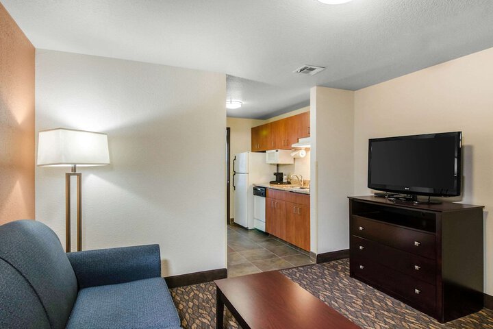 Room 35 of 40