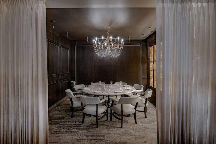 Hotel Fort Des Moines Curio Collection by Hilton
