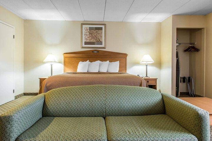 Quality Inn & Suites Fairview - Erie