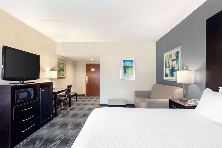 Room 16 of 47