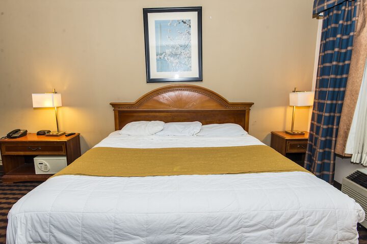 Room 25 of 28