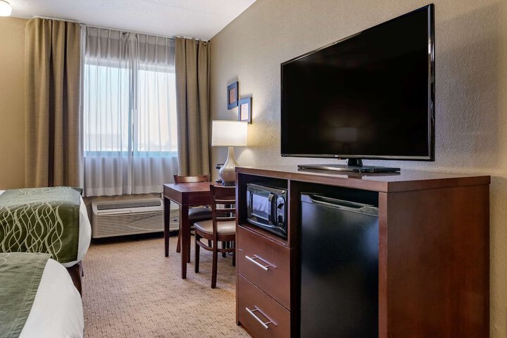 Room 5 of 32