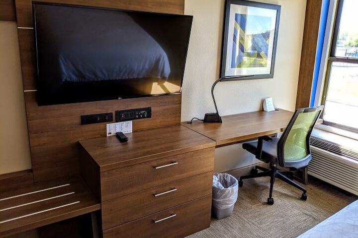 Holiday Inn Express Indianapolis - Southeast by IHG