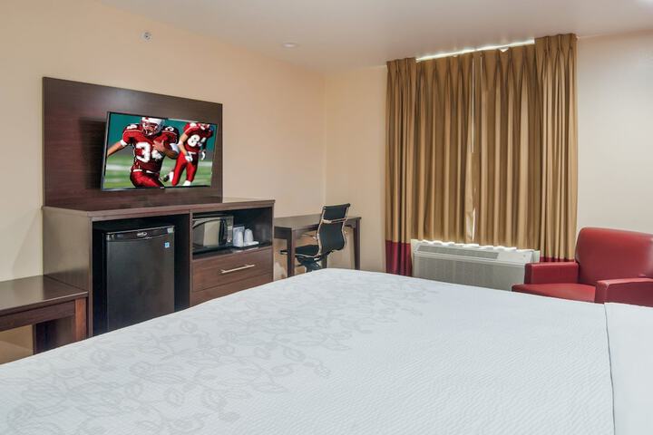 Room 14 of 33