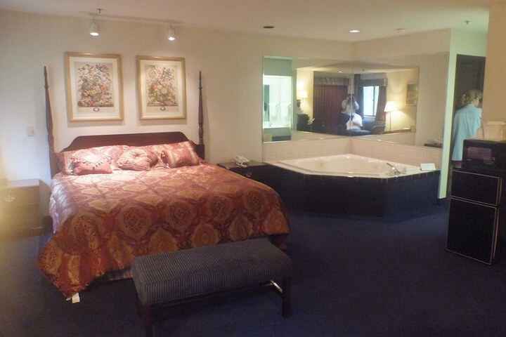 Room 37 of 44