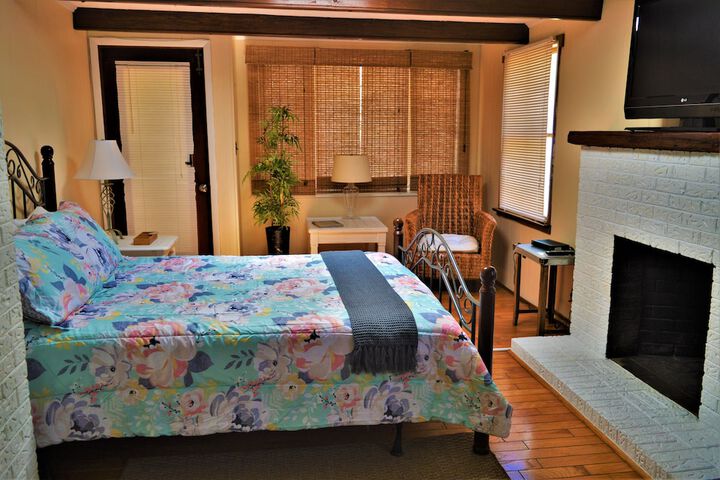 Room 12 of 50