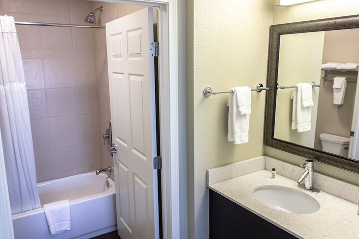 Staybridge Suites Minot by IHG