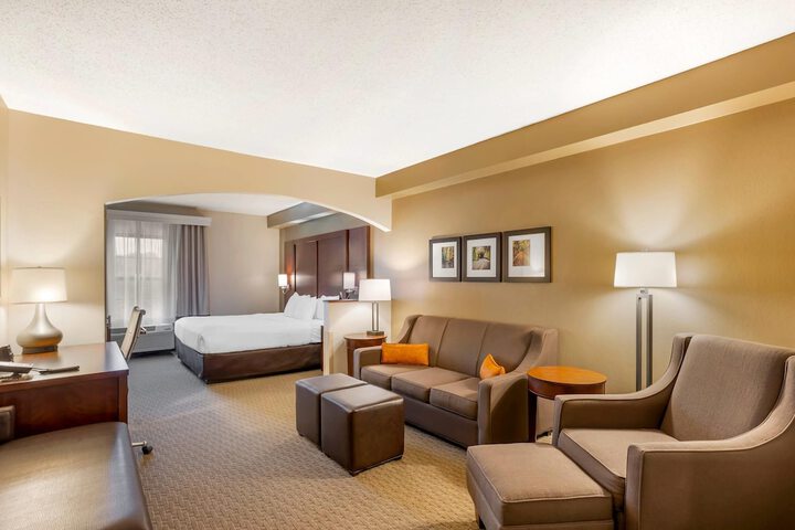 Comfort Suites State College near Penn State