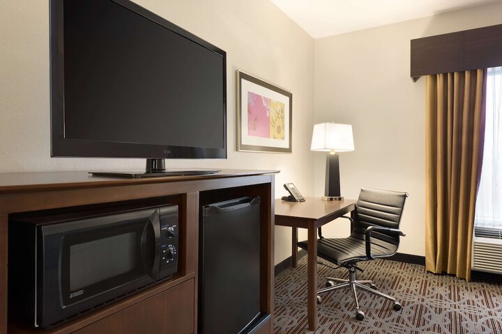 Room 19 of 40