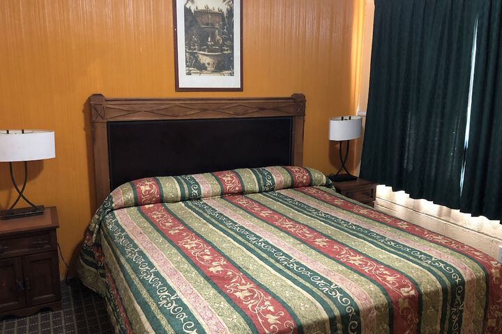 Room 12 of 29