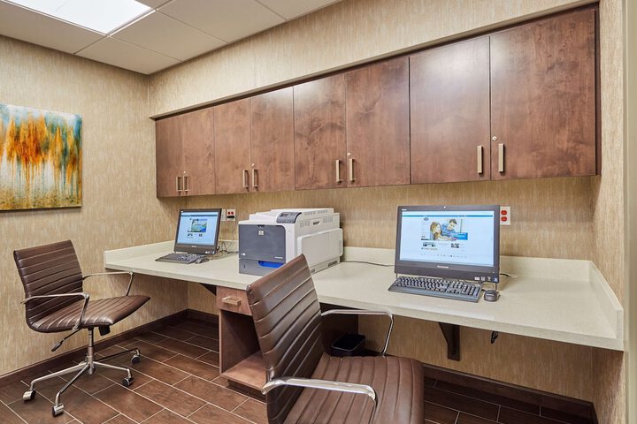 Business Center 31 of 32