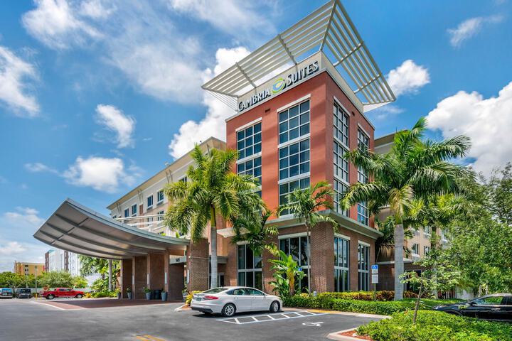 Hotel 3 of 64