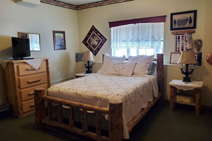 Room 5 of 38