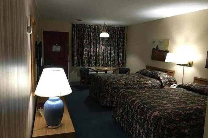 Room 12 of 22