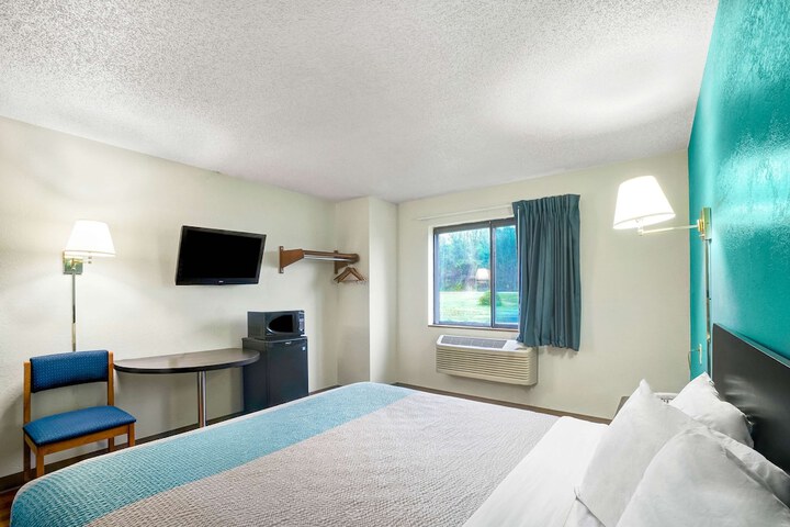 Room 21 of 25