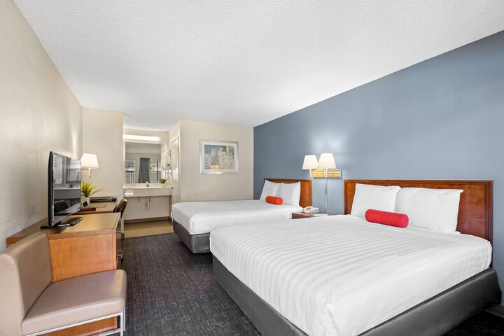 Good Nite Inn - Calabasas