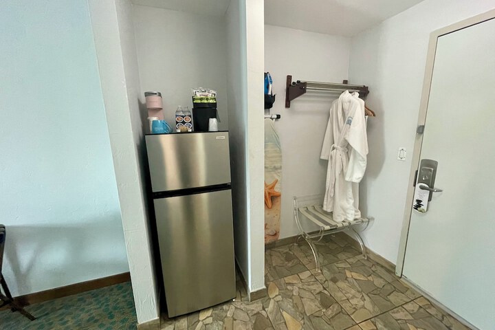 Ocean Sands Beach Boutique Inn - 1 Acre Private Beach