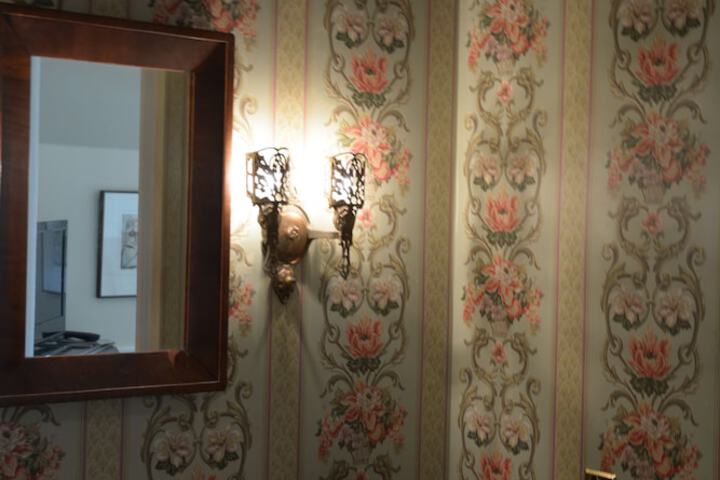 Room 122 of 151