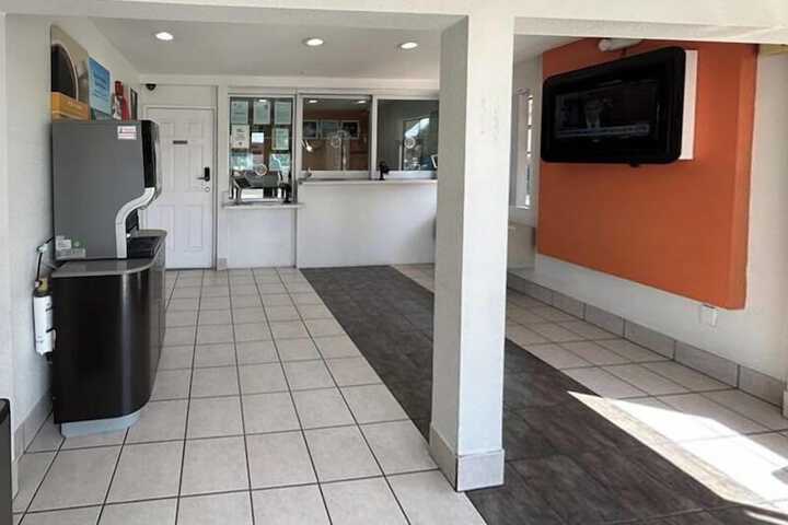 Studio 6 Suites – Bellflower Ca - Los Angeles
