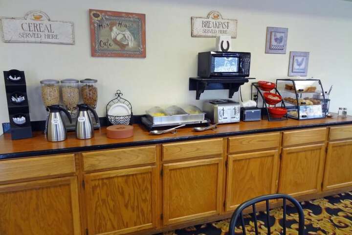 Breakfast/Coffee Service 18 of 22