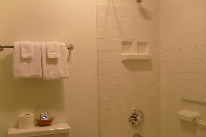 Room 30 of 35
