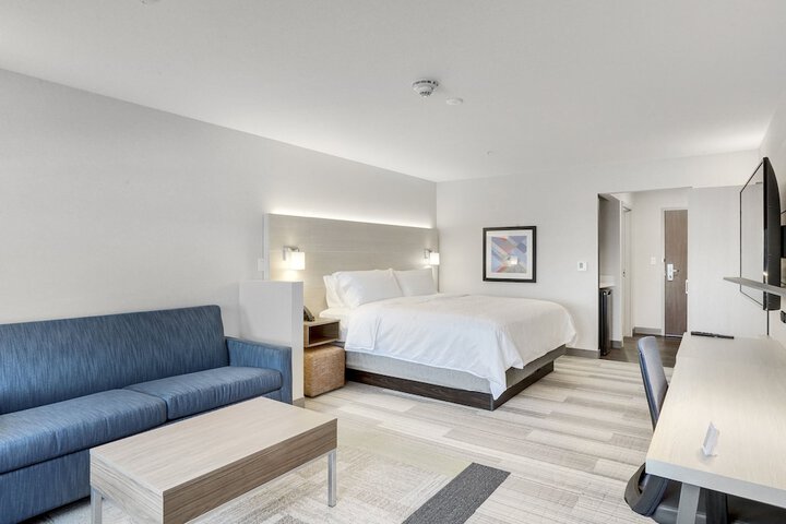 Room 20 of 39