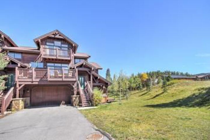 Highland Greens Linden 3 Bedroom Townhouse by RedAwning