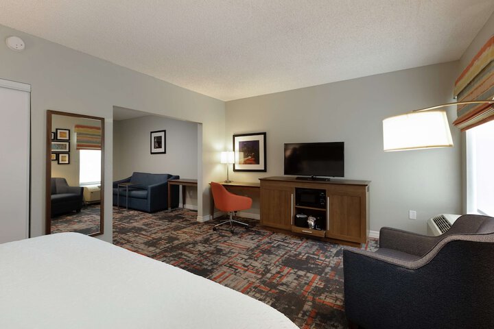 Room 12 of 33