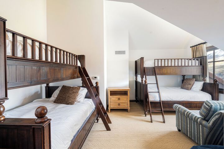 Madeline Hotel & Residences Auberge Collection