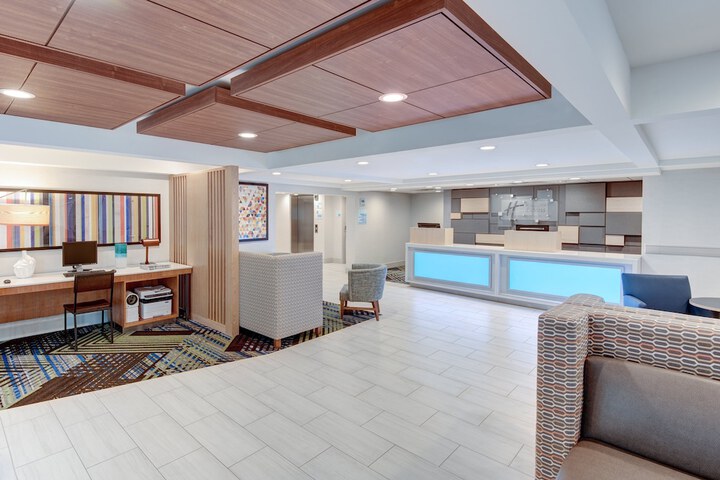 Holiday Inn Express Hotel & Suites West Long Branch by IHG