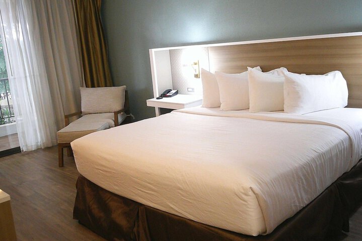 Room 29 of 32