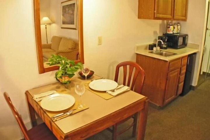 Rosemont Suites