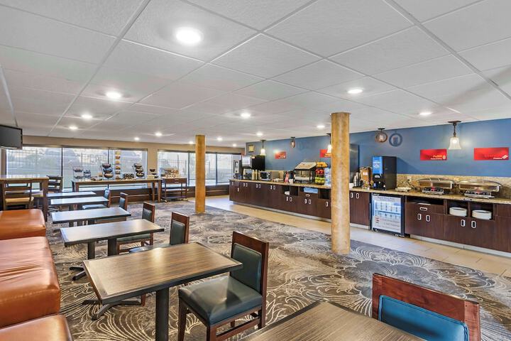 Best Western Plus Landmark Inn