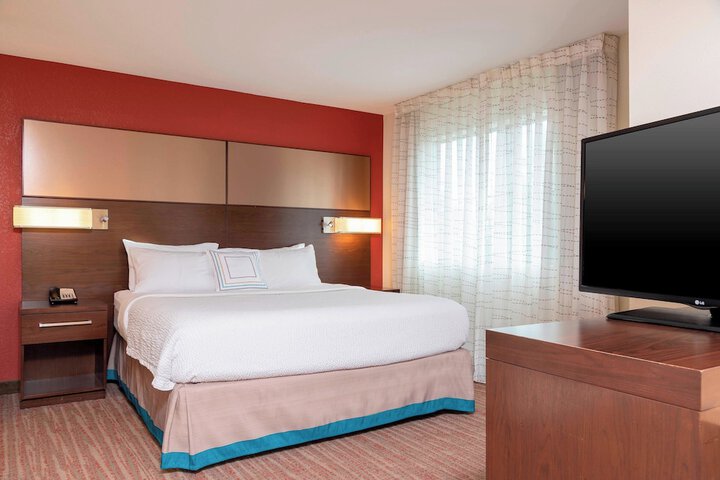 Residence Inn Akron South / Green