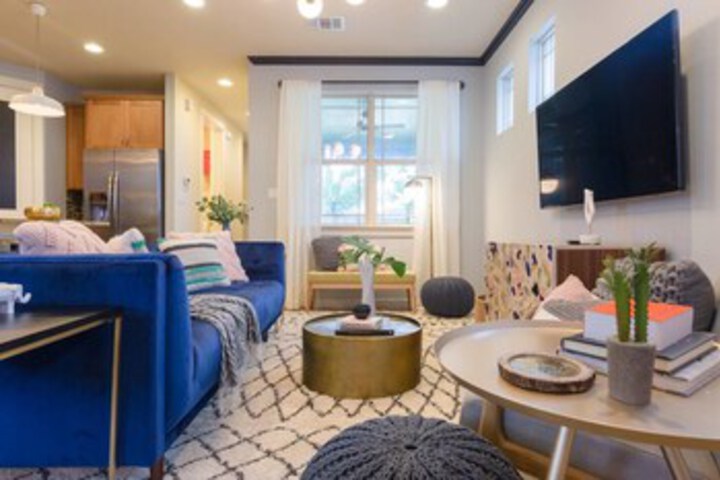 Spacious 3 BR Near Downtown by Domio