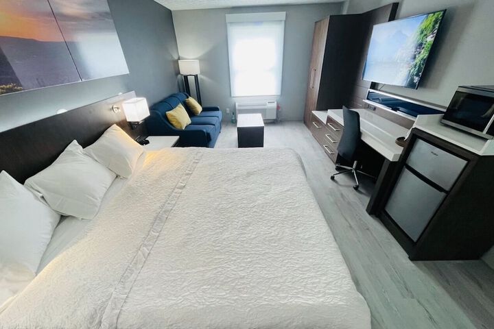 Luxor Inn & Suites a Travelodge by Wyndham