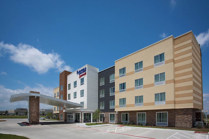 Hotel 2 of 18