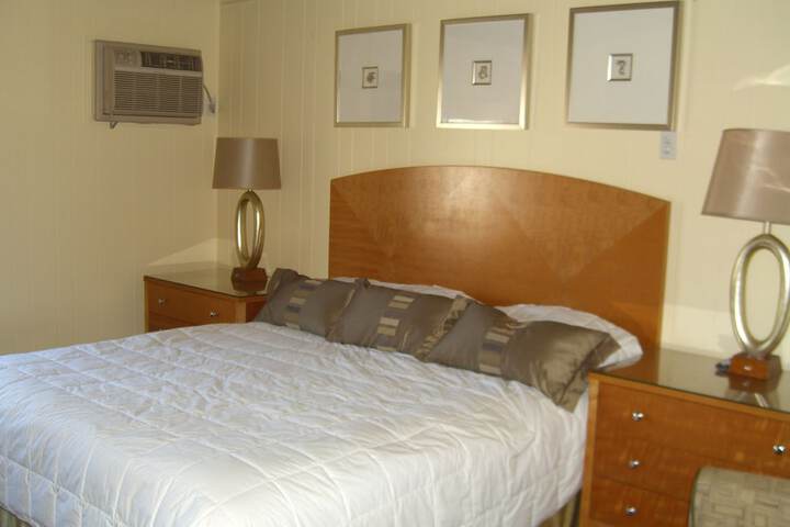 Room 30 of 44