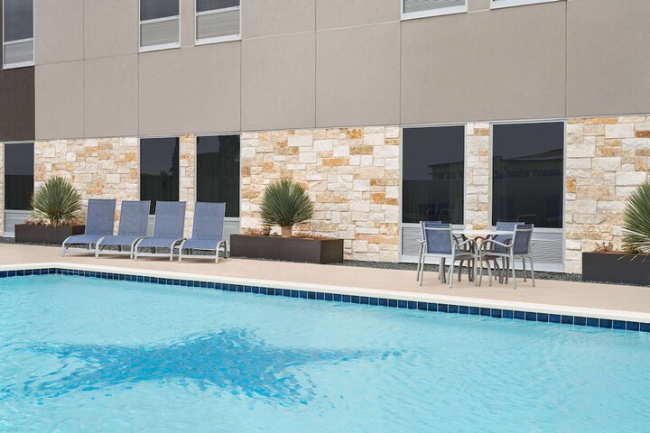 Pool 15 of 66