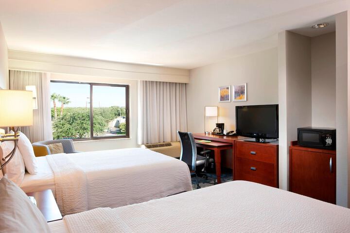 Room 9 of 30