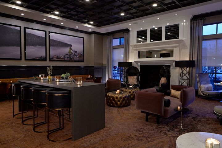 Lounge 39 of 41