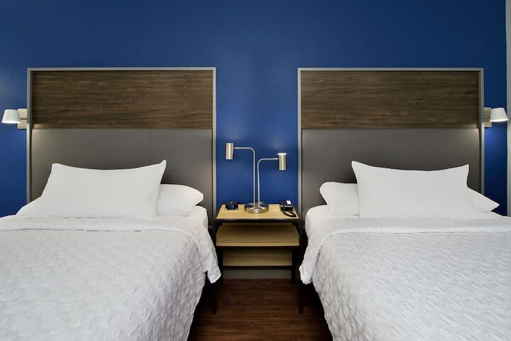 Room 21 of 38