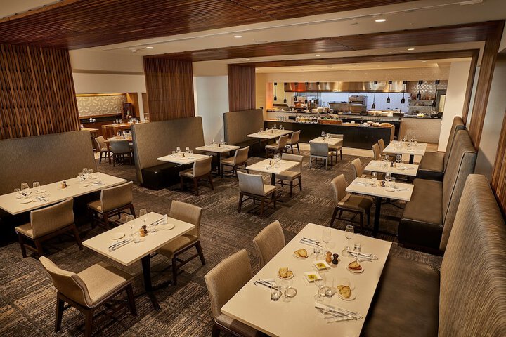 Dining 78 of 99
