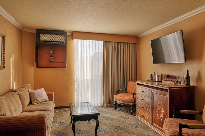 Room 33 of 56