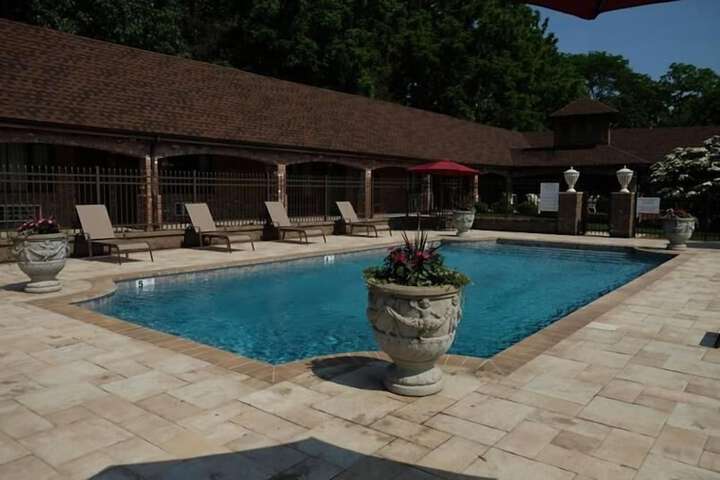 Pool 4 of 28