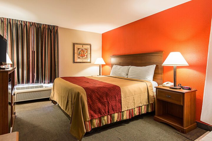 Room 12 of 35