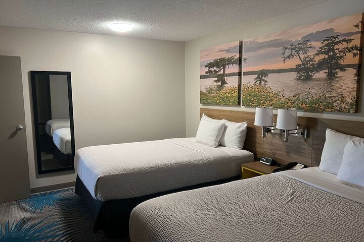 Room 19 of 37