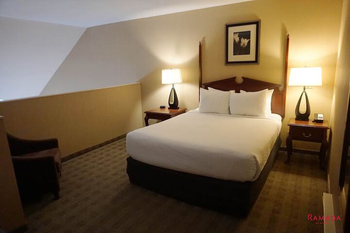 Room 52 of 97