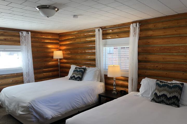 Sportsmans Lodge