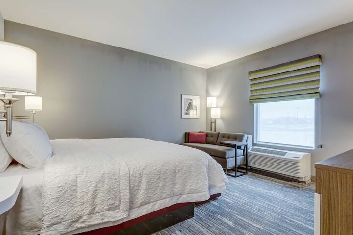 Room 25 of 47